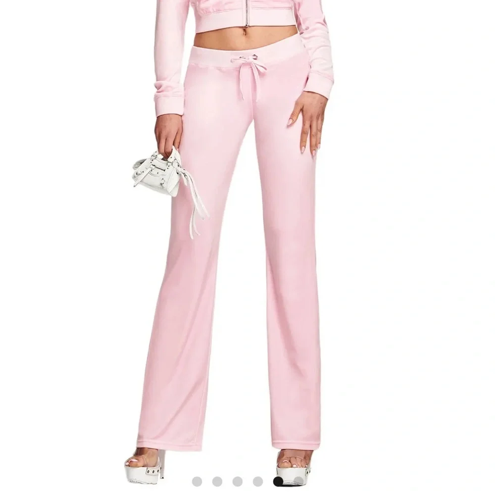 Baby Pink IAMGIA Sweatpants 🩷 - Picture 2 of 4